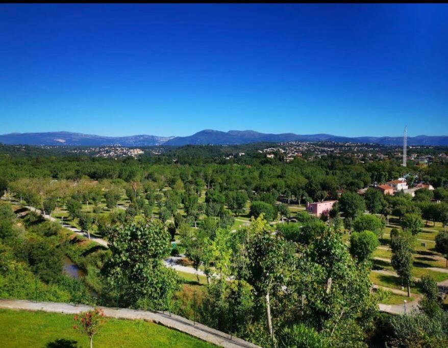 Superbe Appartement, Piscine, Vue Mer Et Montagnes Antibes Exteriér fotografie