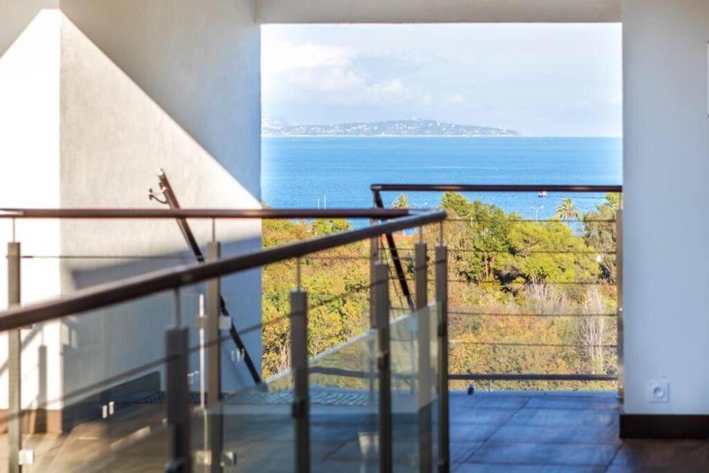 Superbe Appartement, Piscine, Vue Mer Et Montagnes Antibes Exteriér fotografie