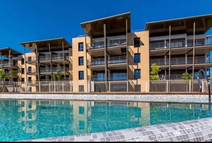Superbe Appartement, Piscine, Vue Mer Et Montagnes Antibes Exteriér fotografie